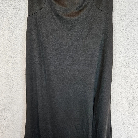 La Femme Womens Gown Sz 12 Black Thigh High Slit Built In Cups Spagetti Strap - Picture 3 of 11